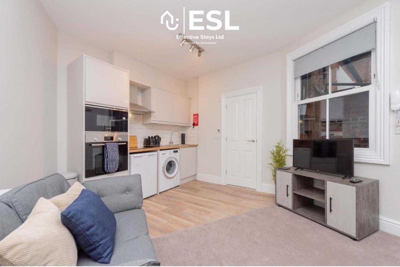 Studio 1, First Floor Town Centre Apartment シュルーズベリー エクステリア 写真